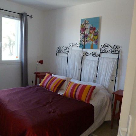 Les Cigales Apartment Alleins Bagian luar foto
