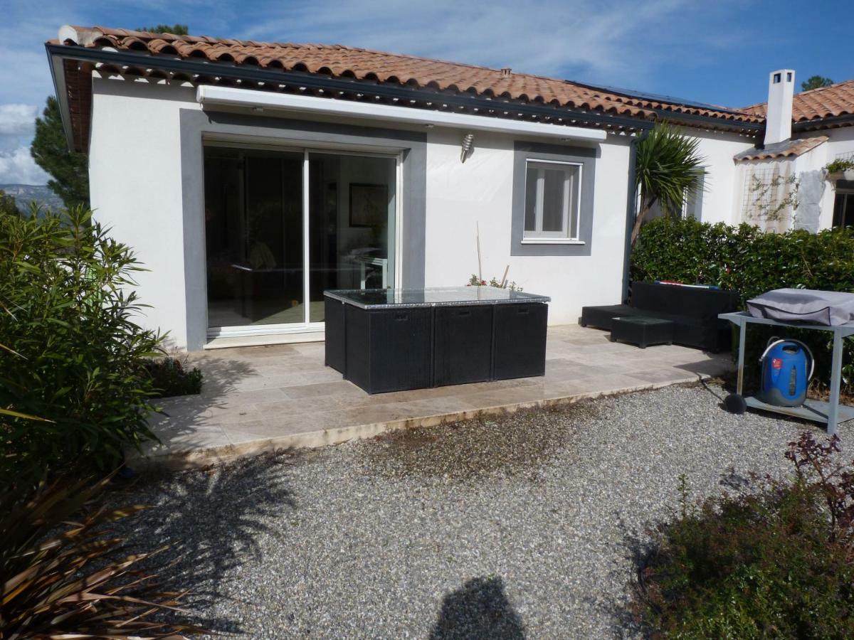Les Cigales Apartment Alleins Bagian luar foto