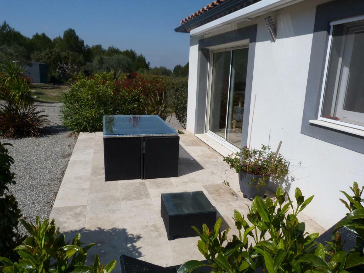 Les Cigales Apartment Alleins Bagian luar foto