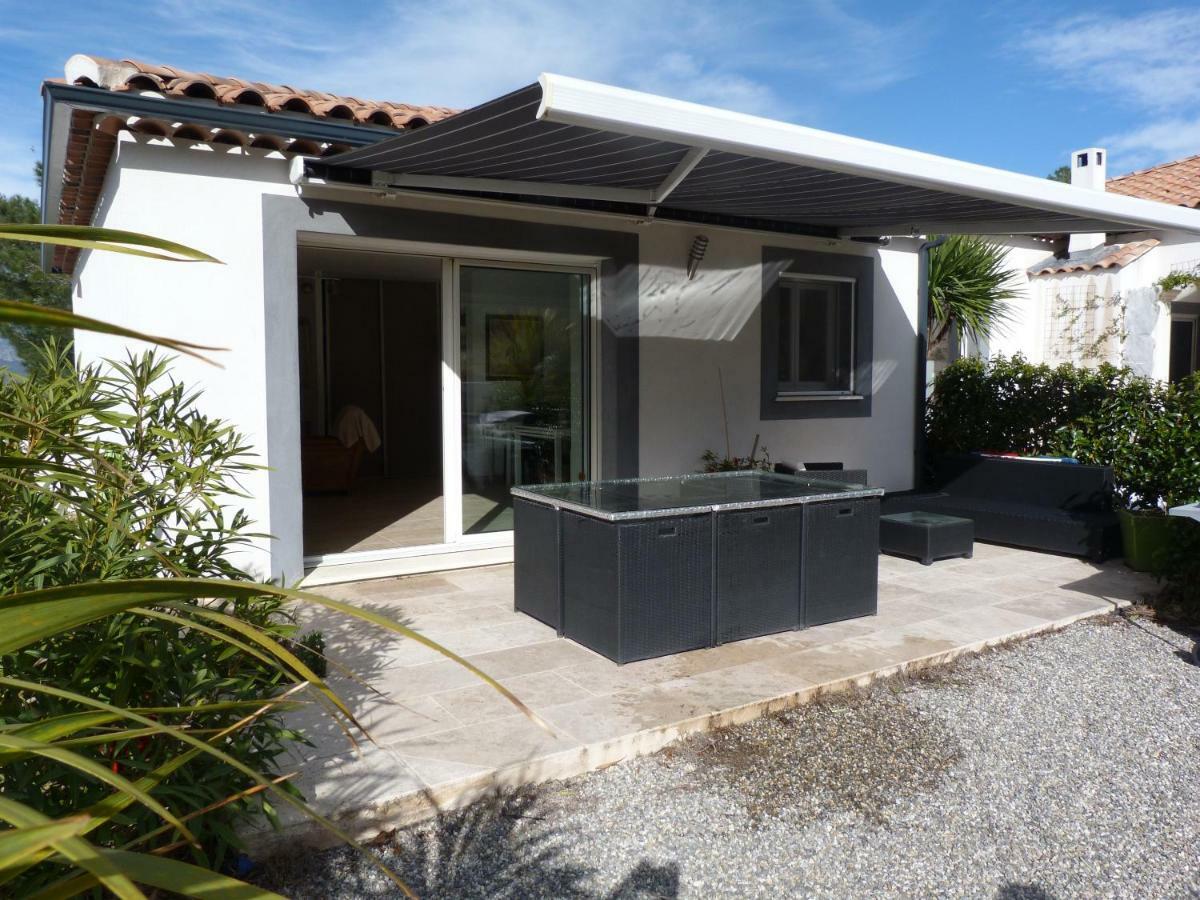 Les Cigales Apartment Alleins Bagian luar foto